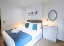Tooley Street Apartments by Viridian Apartments 5