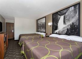 Super 8 by Wyndham Dubois 5