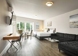 SoLo Suites 5