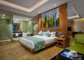 Ramada by Wyndham Taixing 3
