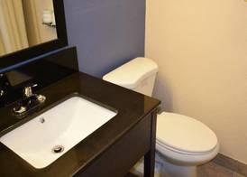 Hawthorn Suites by Wyndham Columbia 3