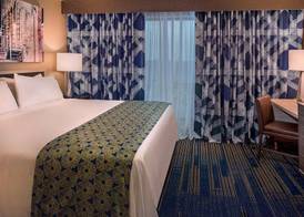 HoteLumière at the Arch Hotel & Casino - A Caesars Rewards Destination 5