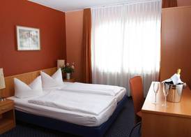 Hotel Apartments Restaurant CALA LUNA 2