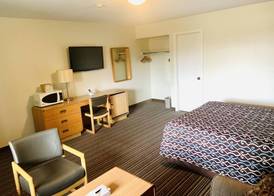 Toronto Lakeshore Hotel 4