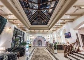 Huayue Mansion Hotel 5