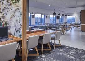 Hyatt Place Eugene/Oakway Center 5
