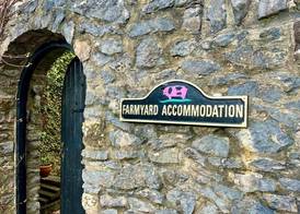 Farmyard Inn Youlgreave 2