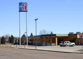 Badlands Inn & Suites 4