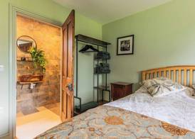 Paddock View Barn 1-Bed Sleeps 4 with Parking 2