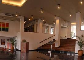 Camelot Beach Hotel 2