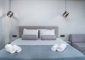 Dionisos Luxury Suites 2