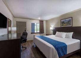 Travelodge by Wyndham Livingston 5
