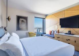 The Shay, a Destination by Hyatt 4