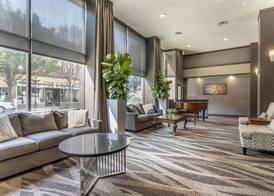 BEST WESTERN PLUS Carlton Plaza Hotel 2
