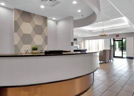 Best Western Plus The Charles Hotel 4