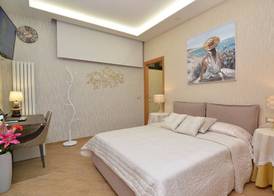 Caserta Deluxe 5