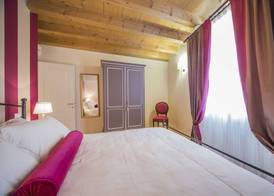 Lady Capulet Apartments 4