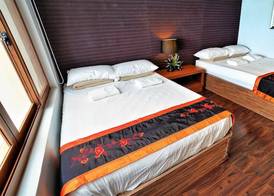 Noni's Resort 5