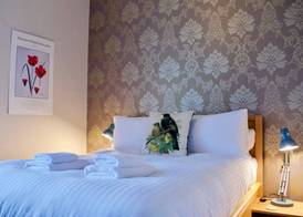 Sophisticated Edinburgh Apartment in City Centre 4