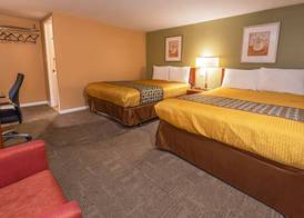 Town Motel 4