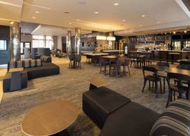 Courtyard by Marriott Bay City 2