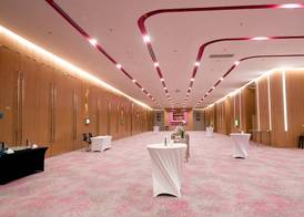 Holiday Inn & Suites Saigon Airport by IHG 3