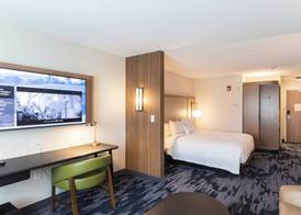 Fairfield Inn & Suites by Marriott Northfield 4