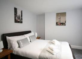 Friary House Serviced Apartments by Roomsbooked - 24Hr Reception 2