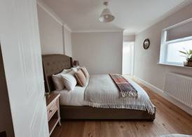 Pontcanna Sapphire-Cardiff City Centre 2