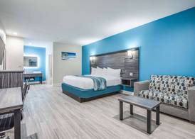 Americas Best Value Inn & Suites Houston at Hwy 6 5