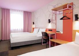 McDreams Hotel Wuppertal City 5