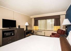 Baymont by Wyndham Appleton 4