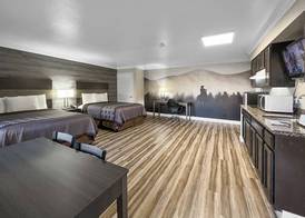 Rodeo Lodge 5