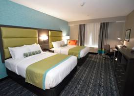 Holiday Inn Express And Suites Pasadena Houston Southeast by IHG 3