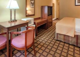 Best Western Plaza Hotel Saugatuck 5
