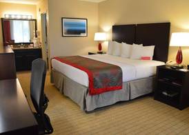 RAMADA BY WYNDHAM NAPLES 3