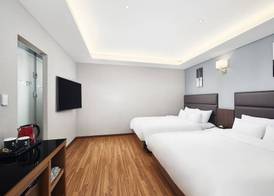 Lion Hotel 3