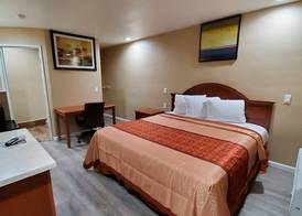 Budget Inn Motel 5