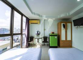 OYO 75377 Check In House 5