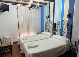 Hostal El Descanso Del Emperador 4