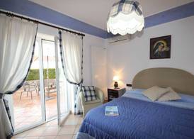 B&B The Sunset Camera Tripla 3