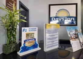 Days Inn by Wyndham Kemah 2