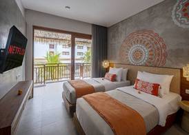 Roomates Beach Hostel Canggu by Ini Vie Hospitality 5