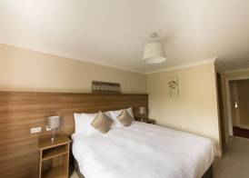 Riverside Hotel 4