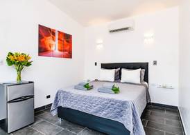 In the Shade Hotel - Coworking - 300Mbit - Adults Only 3