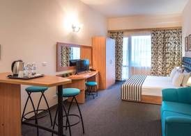Lotus Family Hotel - Free Parking 4