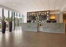 Ramada by Wyndham Amsterdam Airport Schiphol 2