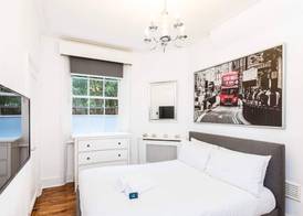 Bright Warwick Chambers Apartment 4