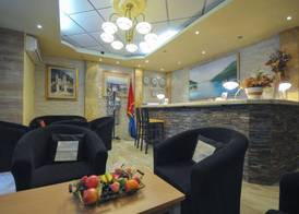 Hotel Oaza 5