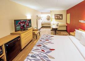 Red Roof Inn Canton 5